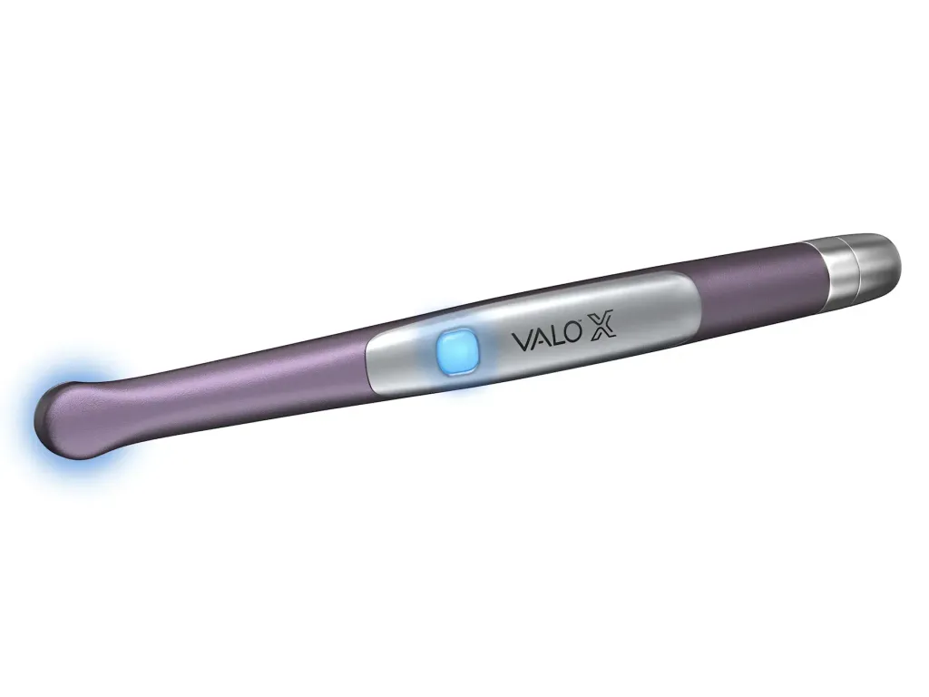 6538-VALO-X-Colors-Curing-Light-Purple-lying-down-EQUIPMENT