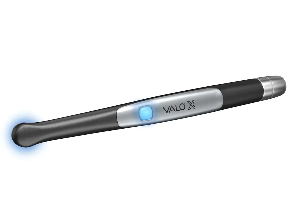 6539-VALO-X-Colors-Curing-Light-Black-lying-down-EQUIPMENT
