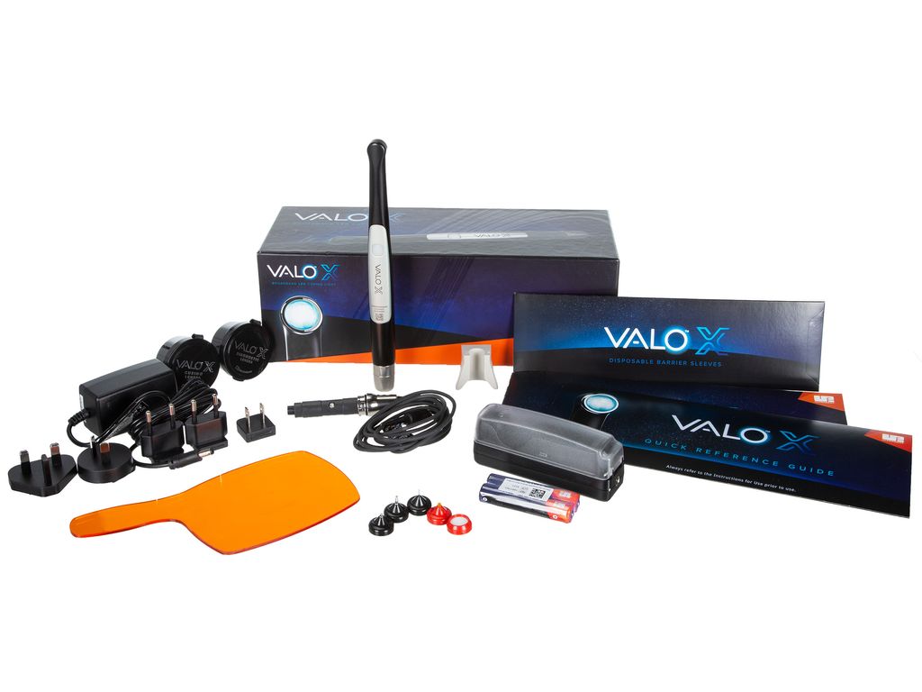 5973-VALO-X-Curing-Light-Kit-open-EQUIPMENT