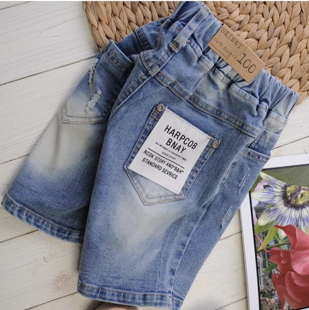 AAA23C2E-F2D8-4B04-8939-6B035804B3C3