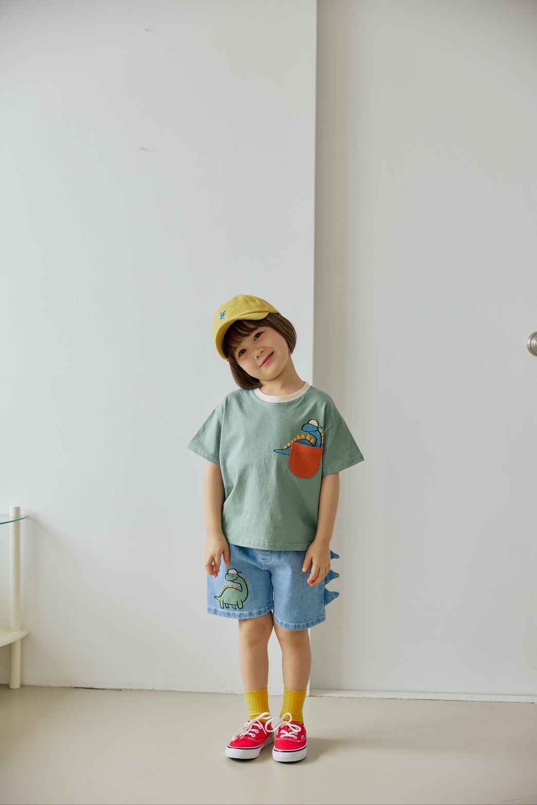 LINE_ALBUM_Orange_250327_132