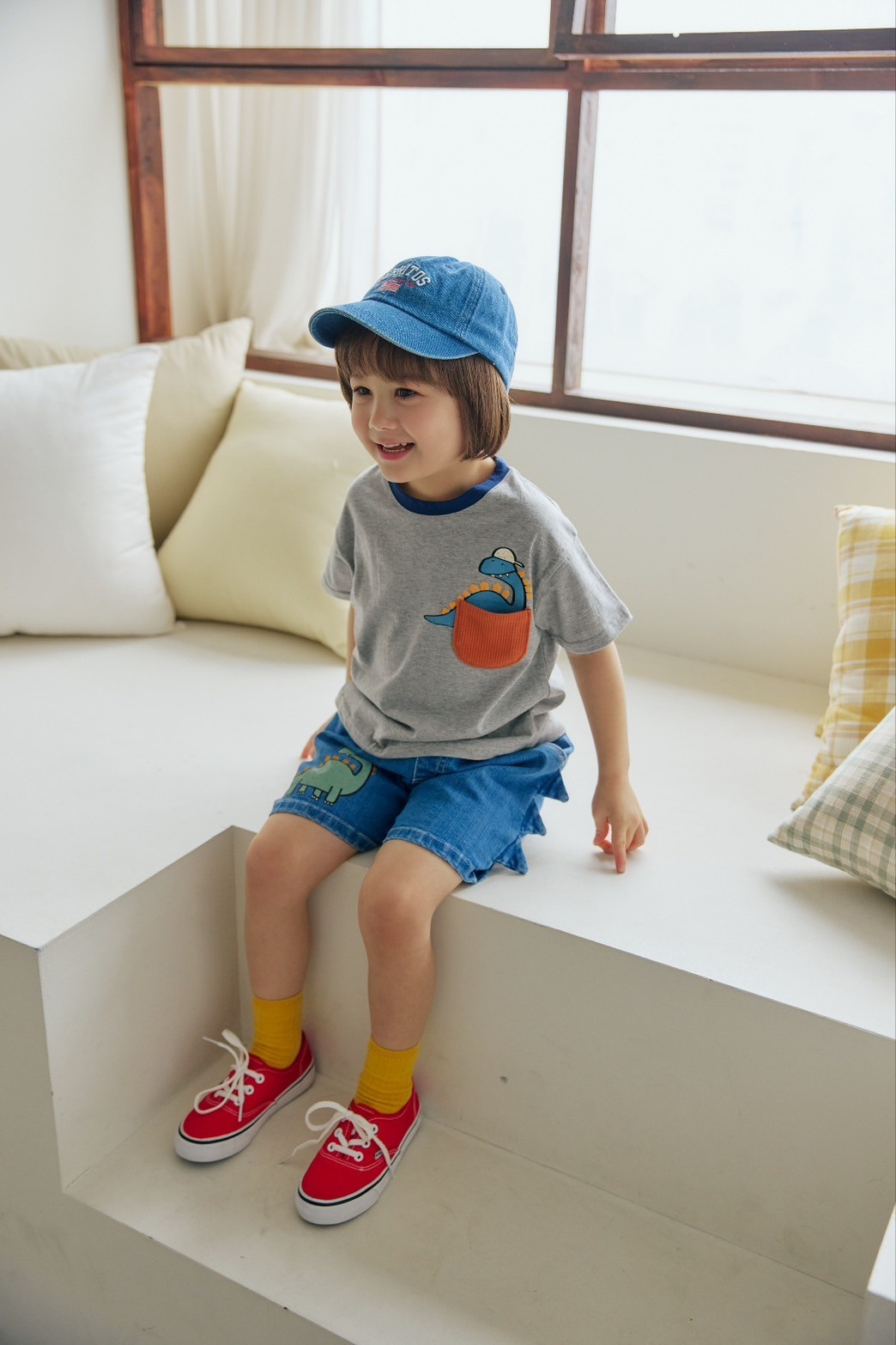 LINE_ALBUM_Orange_250327_124