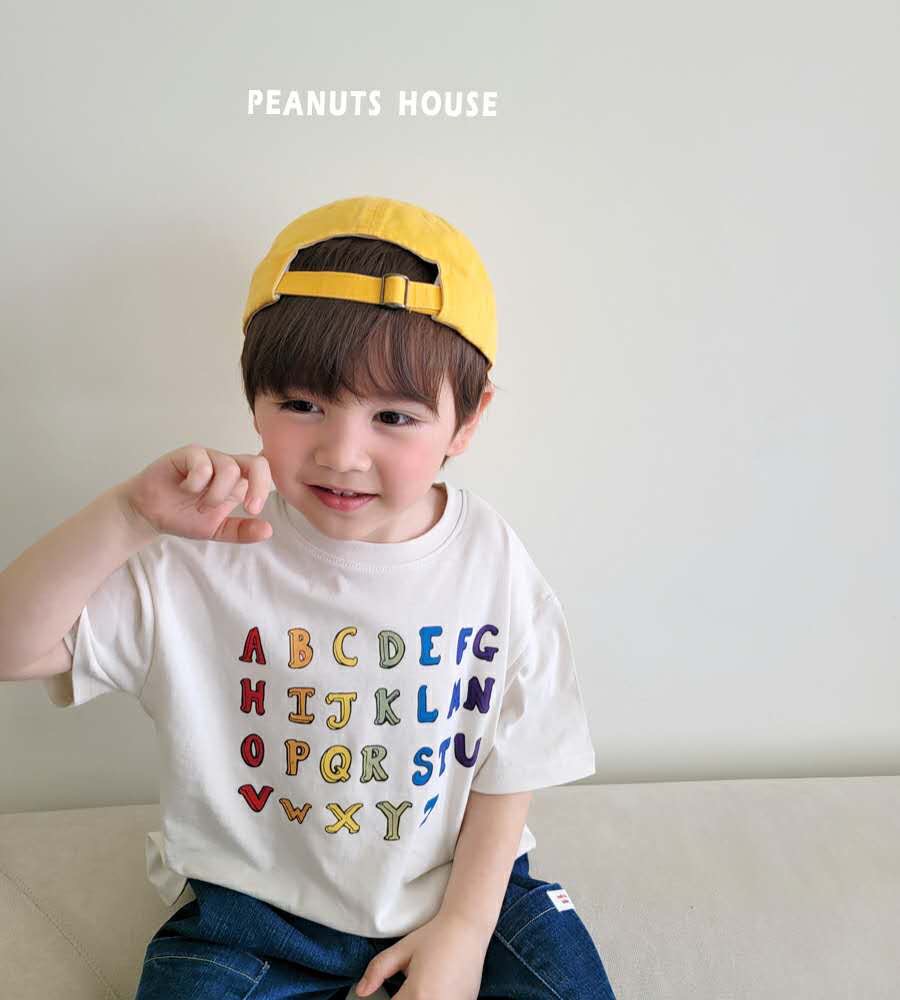 LINE_ALBUM_Peanuts_250408_153