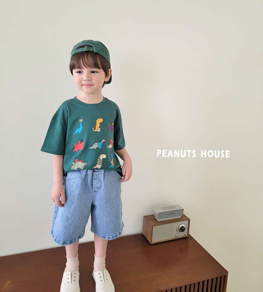 LINE_ALBUM_Peanuts_250408_215