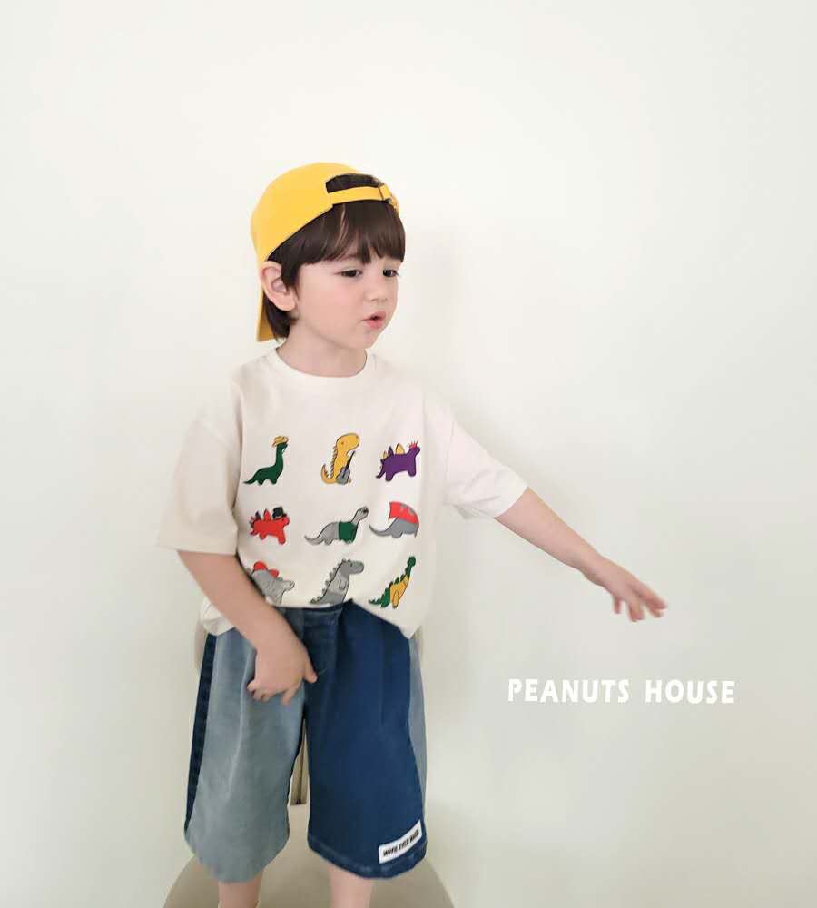 LINE_ALBUM_Peanuts_250408_213