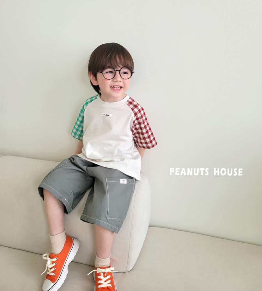 LINE_ALBUM_Peanuts_250408_200