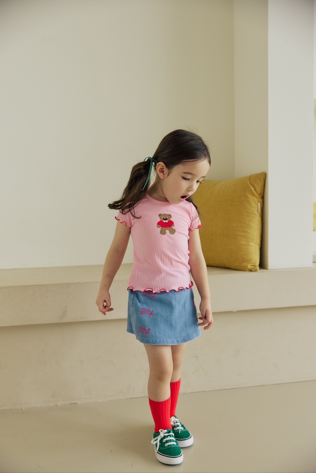 LINE_ALBUM_Orange_250327_409