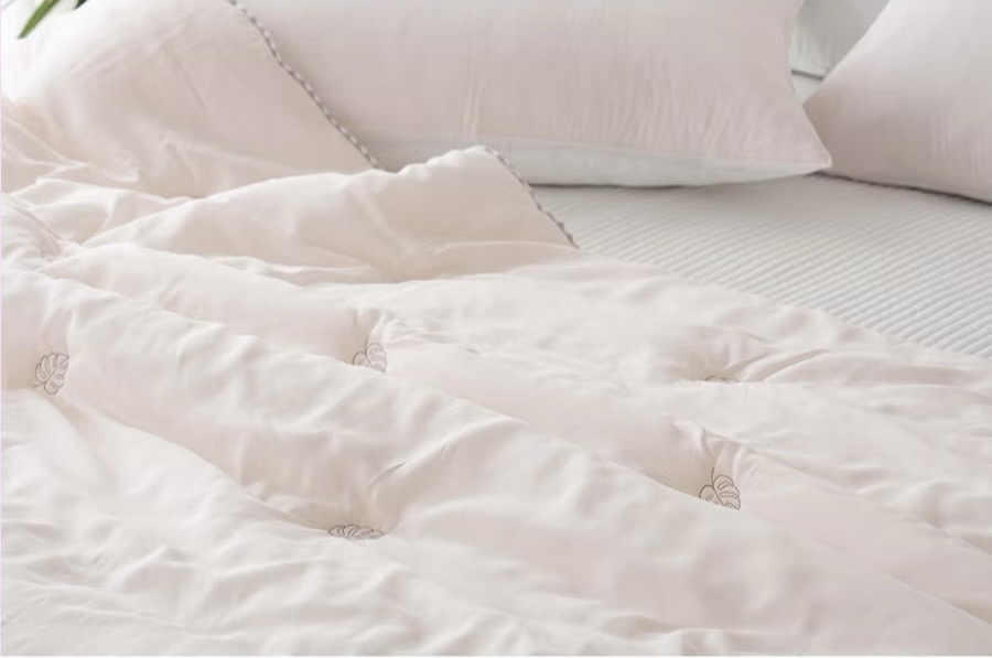 F7BA0C1D-1448-4EDE-8A8A-BE3C195A9D9E