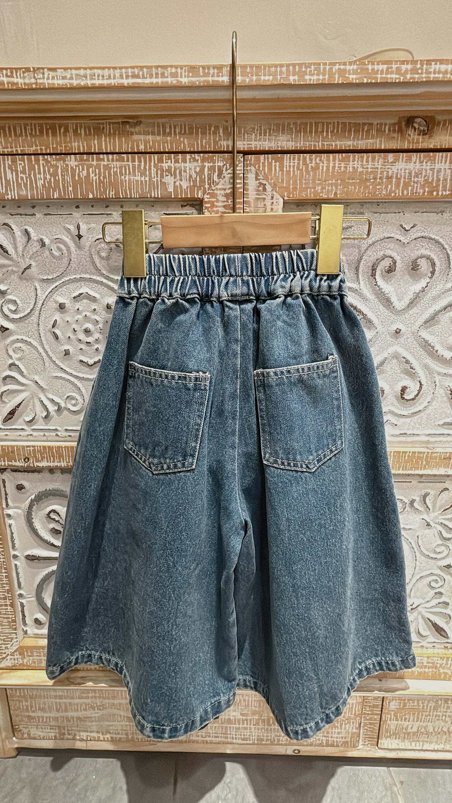 5955359F-2B64-47AC-8336-BC298B147C6E