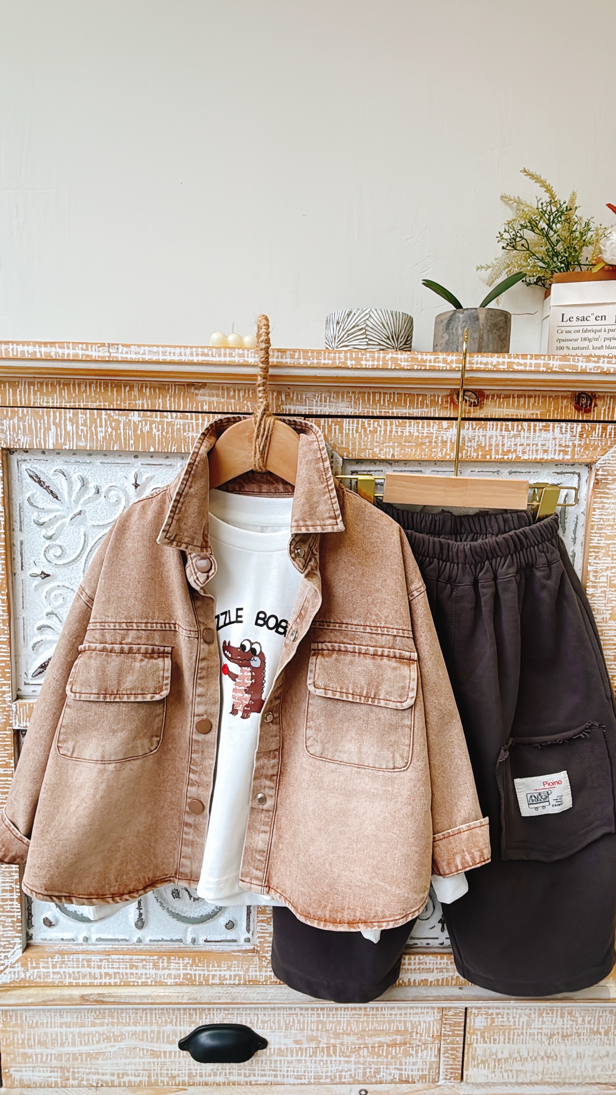 EC8F4AD4-E88F-4C83-8266-D01456CCA2B4