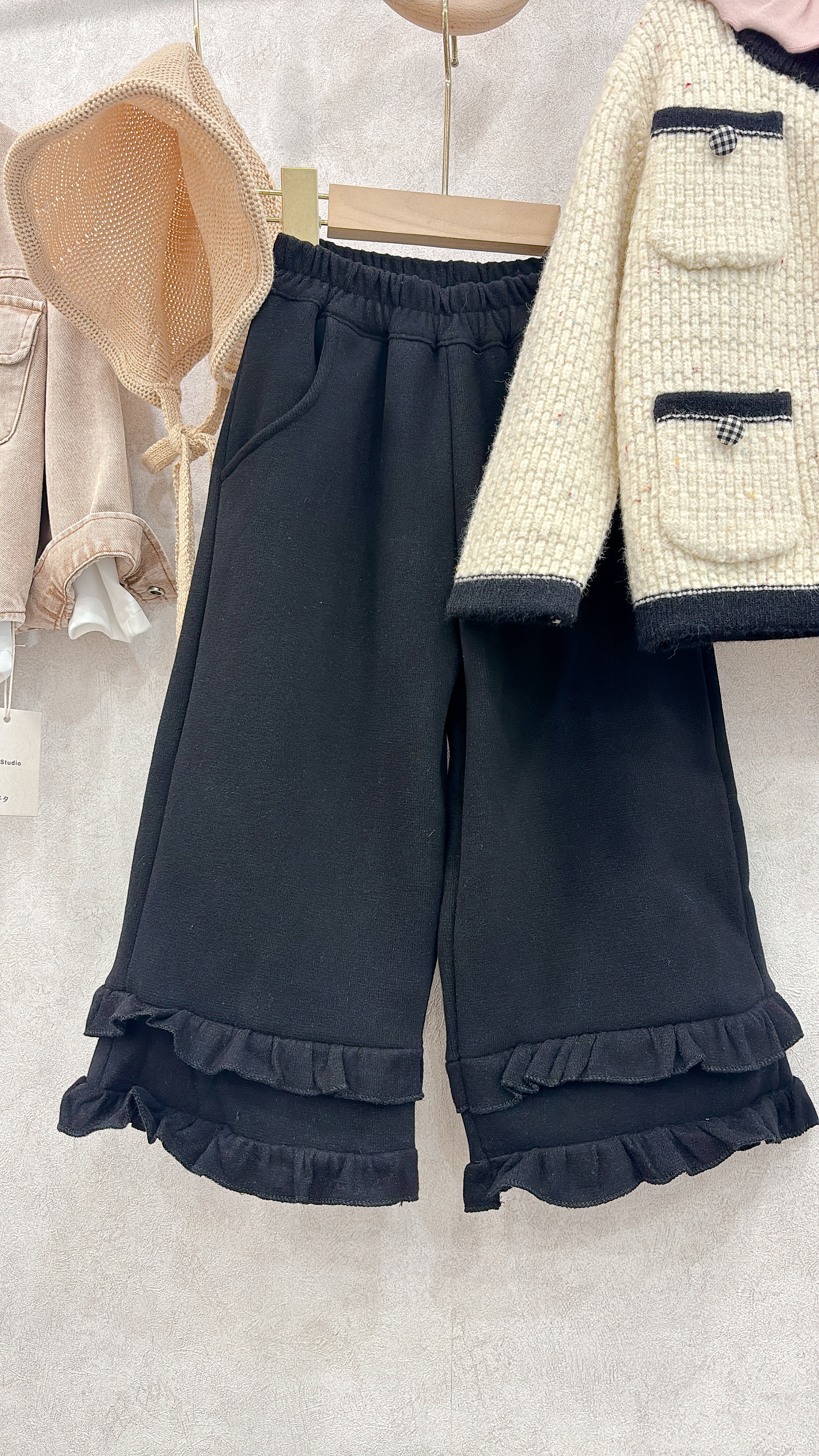 8937B9C2-5F26-4385-9AD5-81FBD6822789