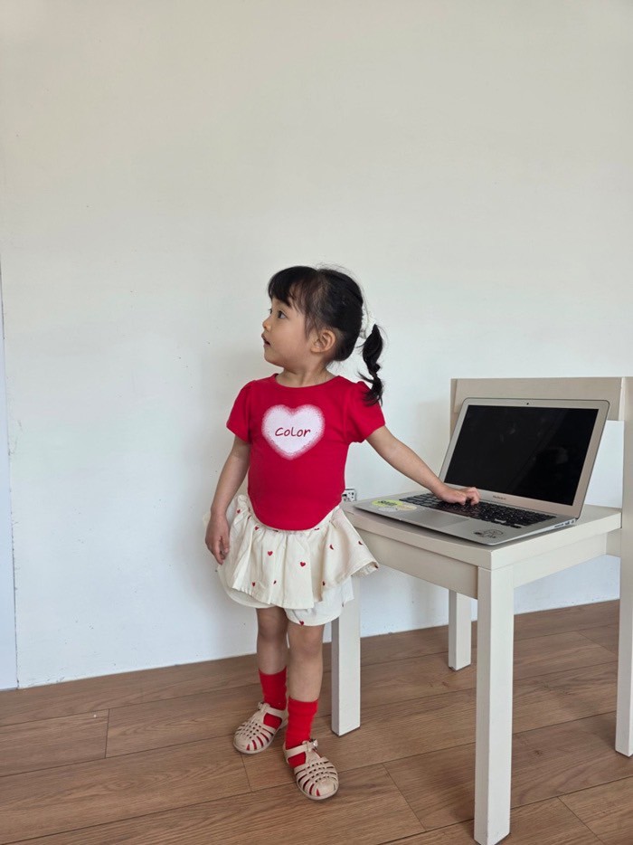 LINE_ALBUM_Color夏季_260331_29