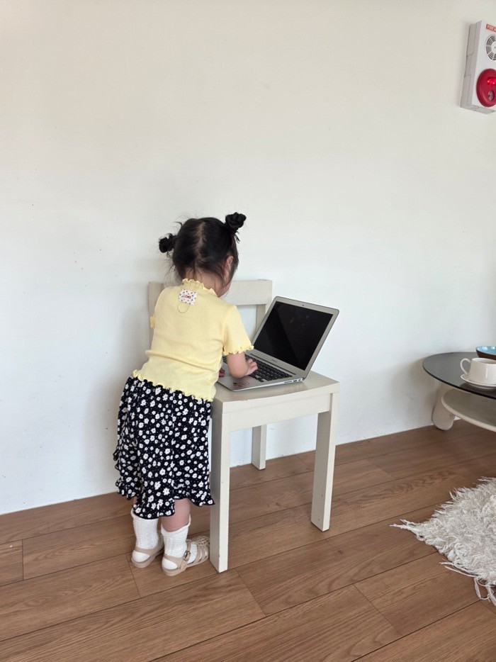 LINE_ALBUM_Color夏季_260331_23