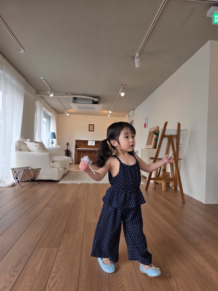 LINE_ALBUM_Color夏季_260331_32