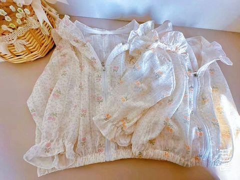 4C798174-3306-424C-9C0F-CE4777DEACD6