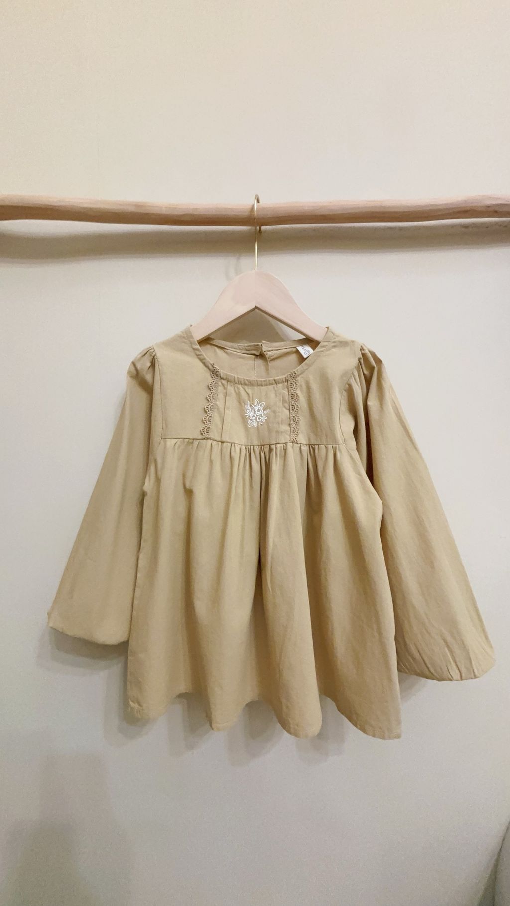 94B2B731-D494-464A-BC75-66BE28C8D046