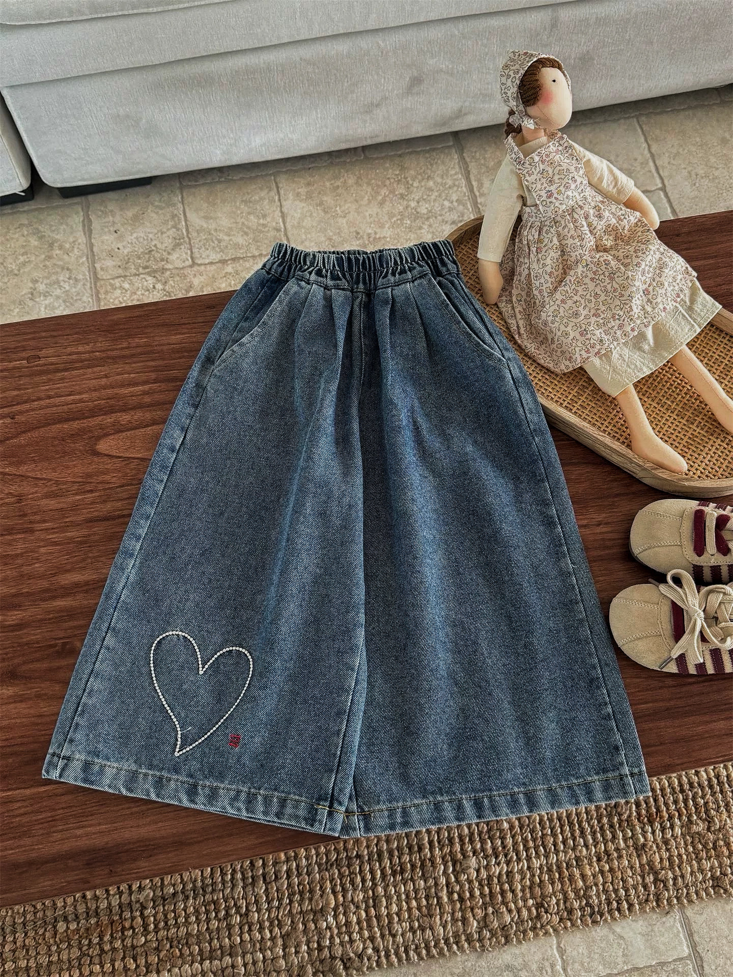 70D10CE7-95D3-4513-B5C8-024EE96675AC