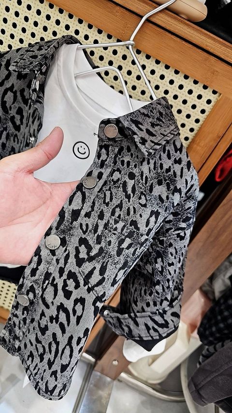 050C7713-7E14-427A-93BE-B7F1D8AA07C3