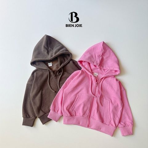 imgi_22_BENJ5CJX5082512_147R