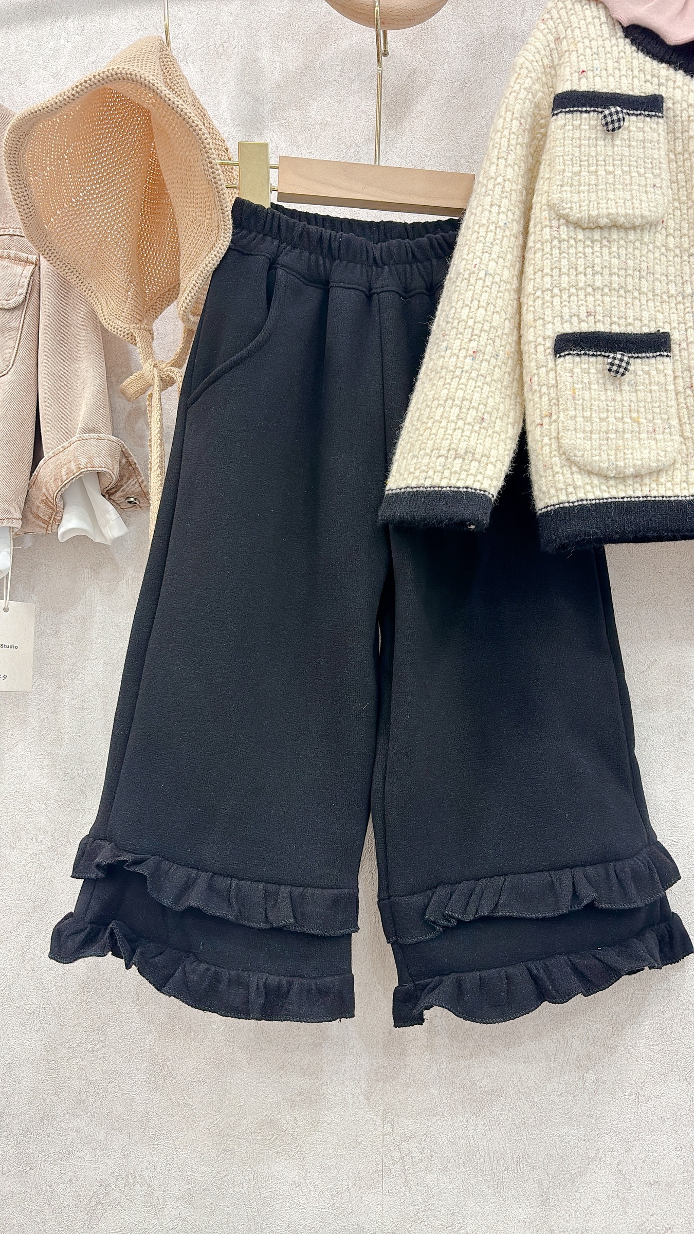 8937B9C2-5F26-4385-9AD5-81FBD6822789