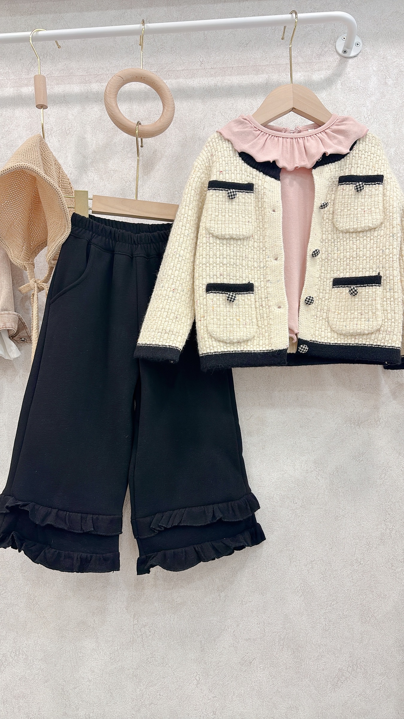 9C58FC87-E700-4161-9A15-A6AD7A8AA10A