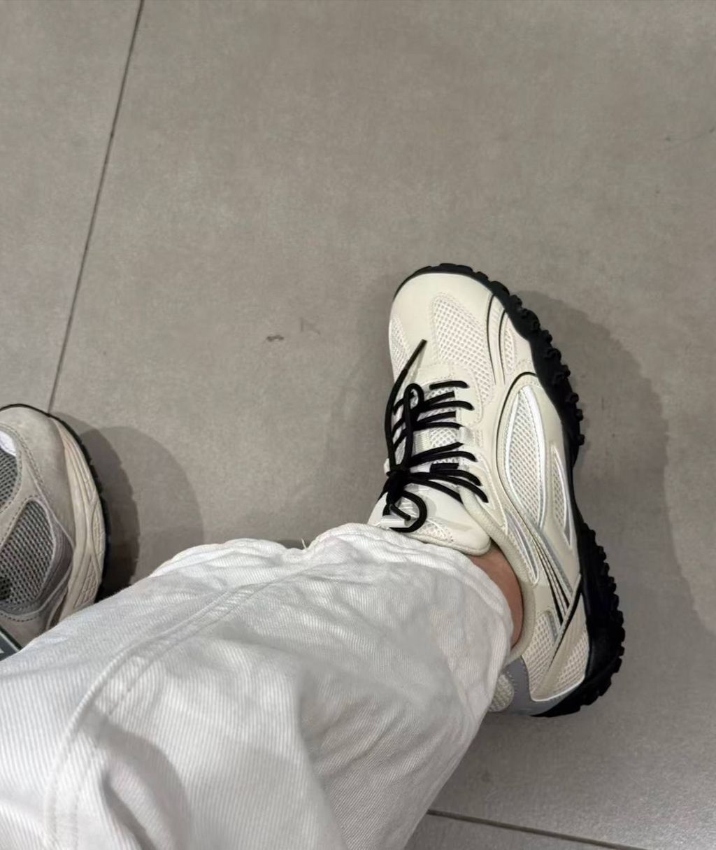 109626976
