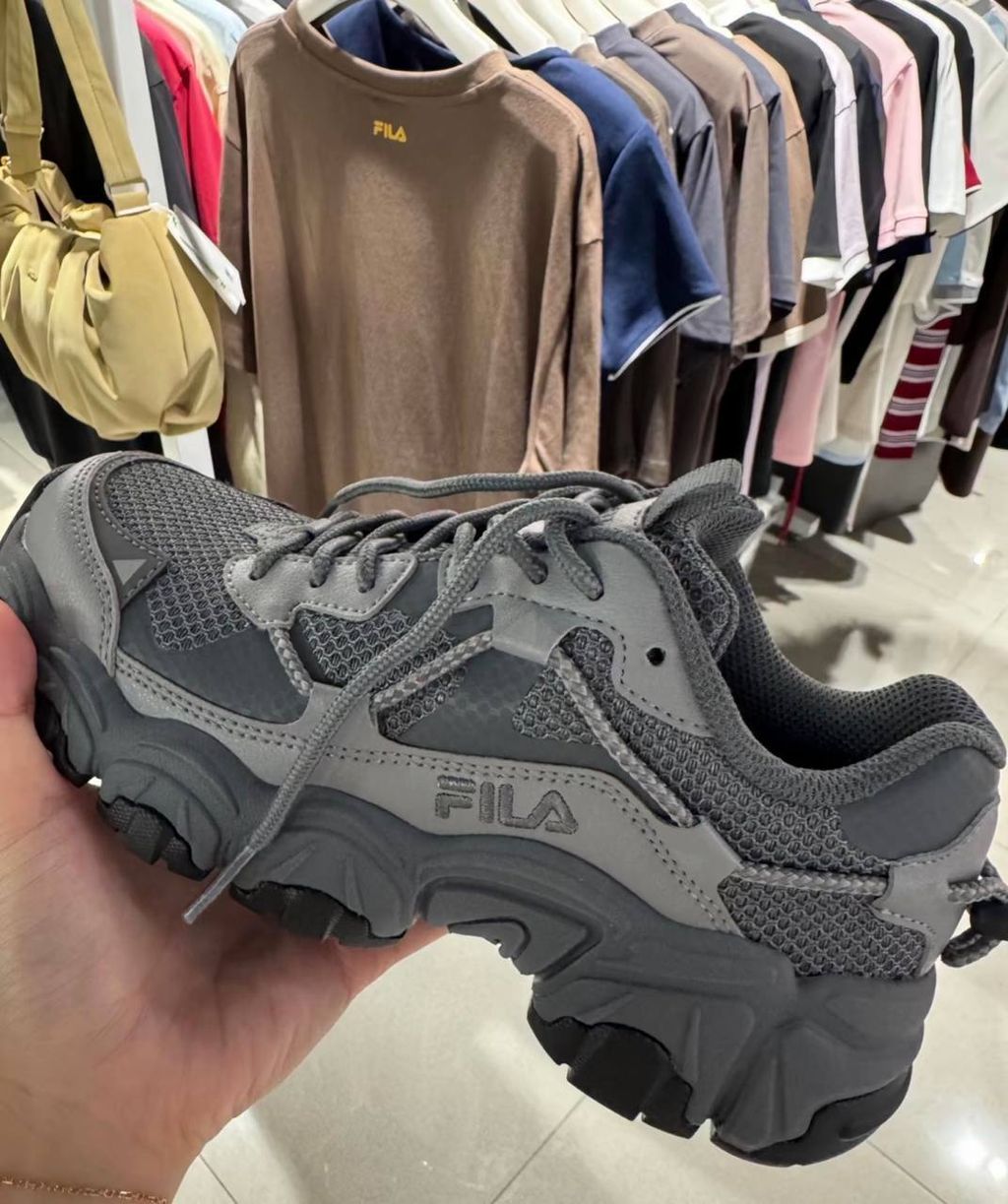 109626989