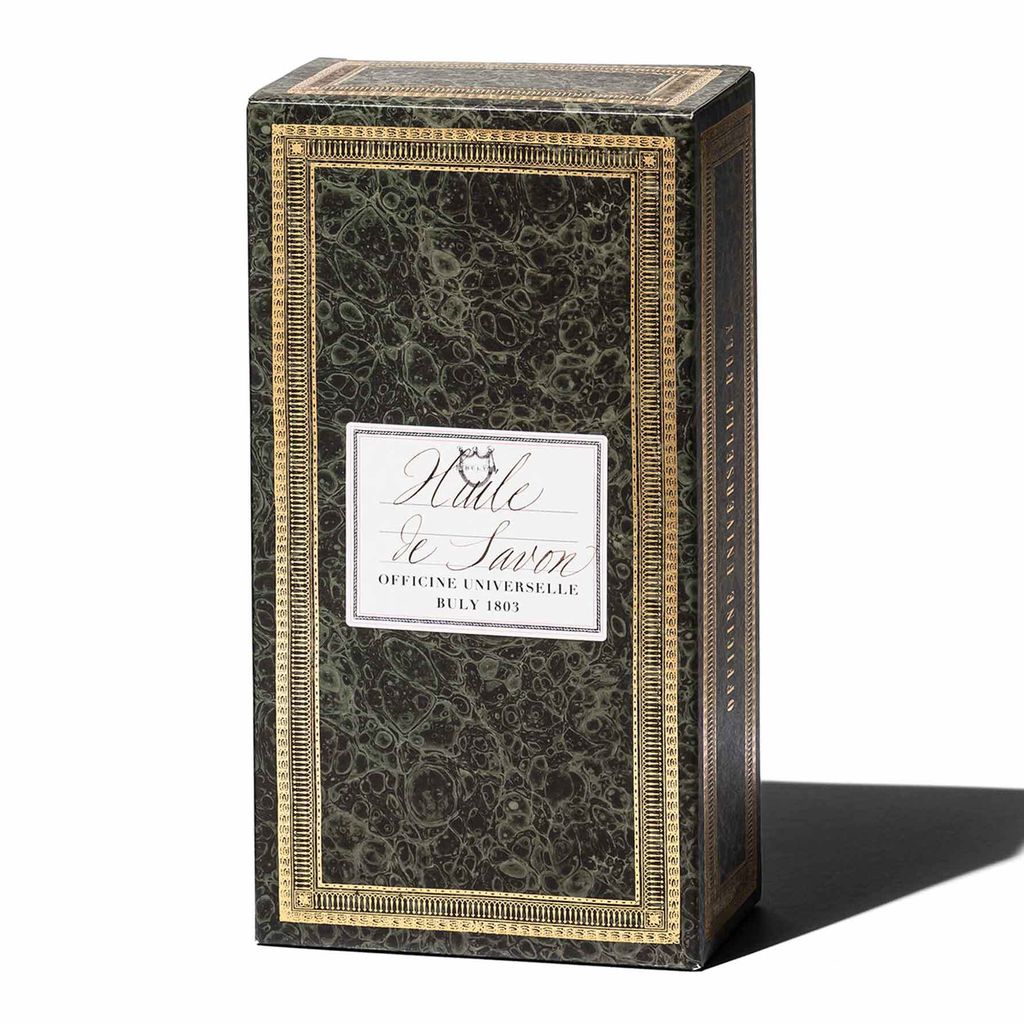 packaging_huile-de-savon_001_d3d91ca4-4a43-43d4-a306-3fba3b1ff697