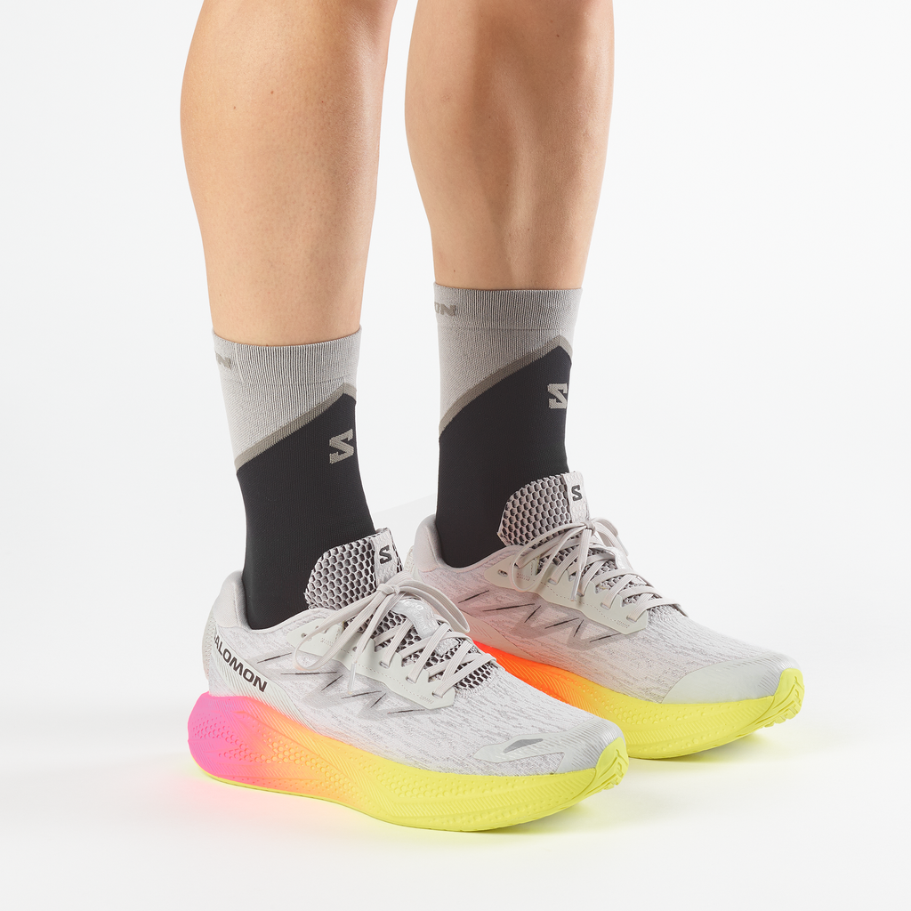 L49228600_0_MOD_AEROGLIDE4_GrayViolet_SafetyYellow_Black