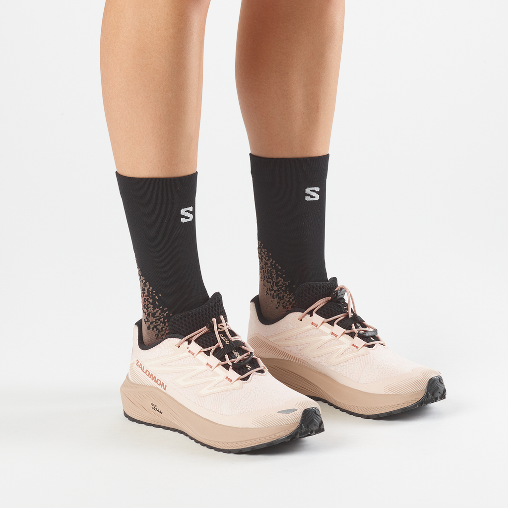 L45392900_0_MOD_AEROFLOWGRVL_Tapioca_WhitePepper_Black