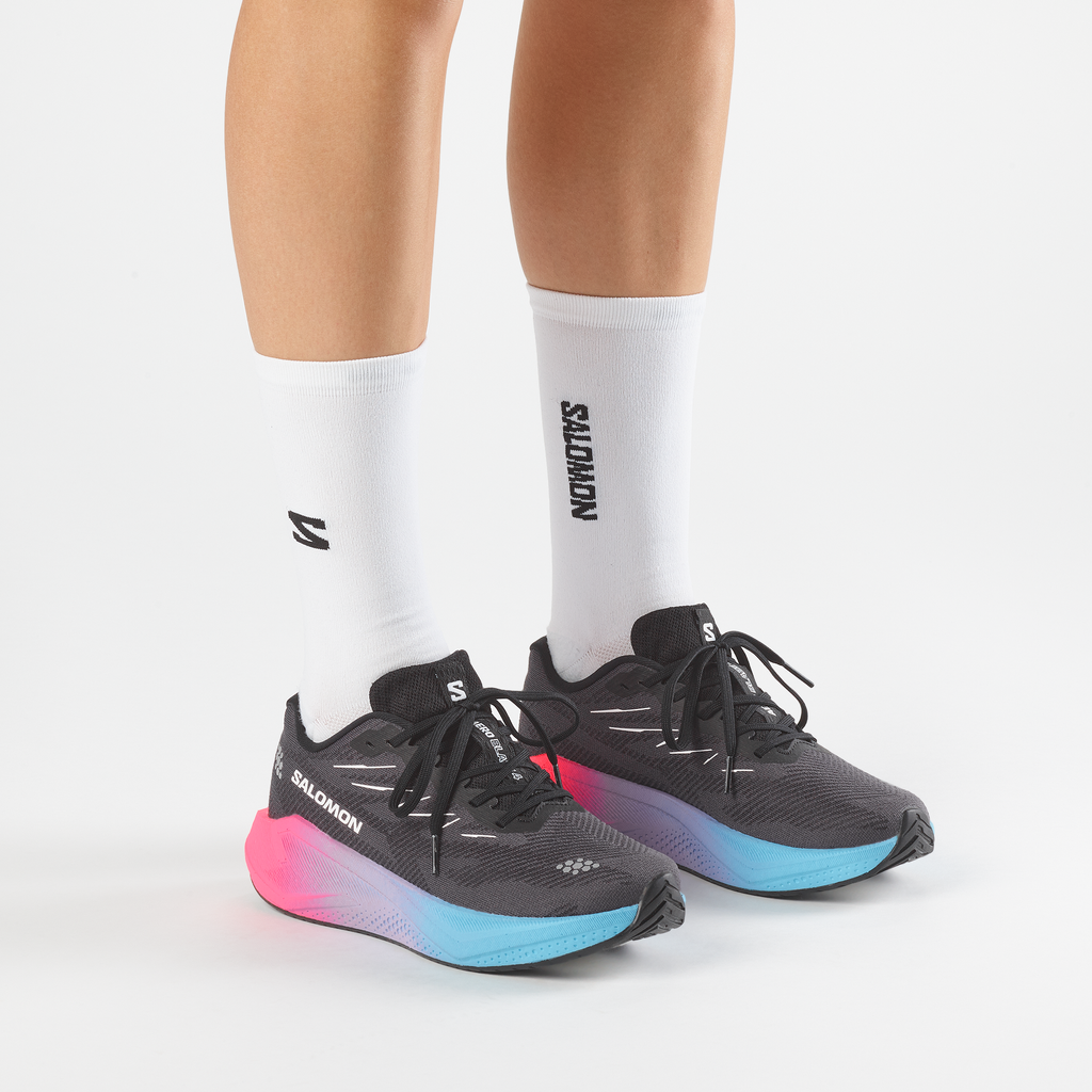 L45397900_0_MOD_AEROBLAZE4_Black_White_KnockoutPink