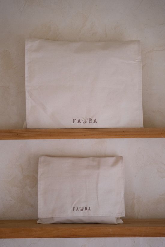  | Favra