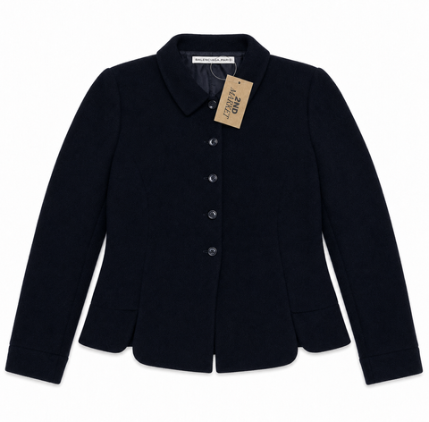 16421828_balenciaga_paris_ai_arranged