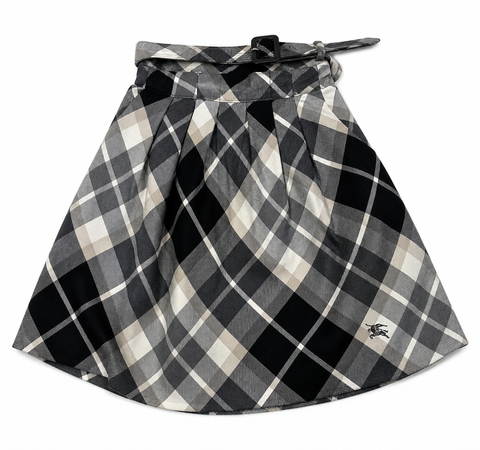 16441141_burberry_london_skirt_ai_arranged