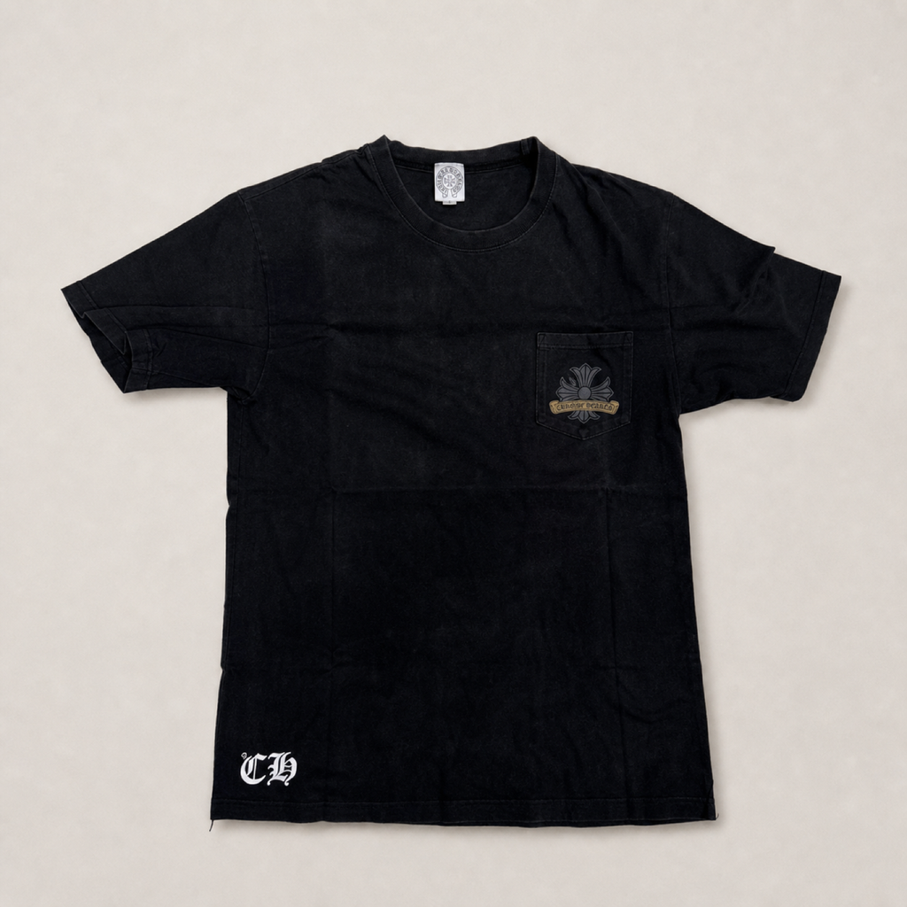 2NDO0612001_chrome_hearts_black_pocket_tshirt_front_light_gray_1500