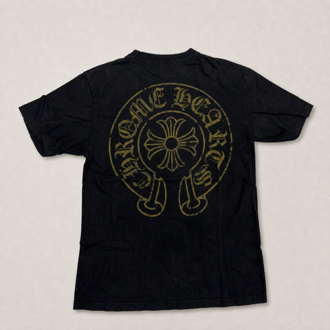 2NDO0612001_chrome_hearts_black_pocket_tshirt_back_light_gray_1500