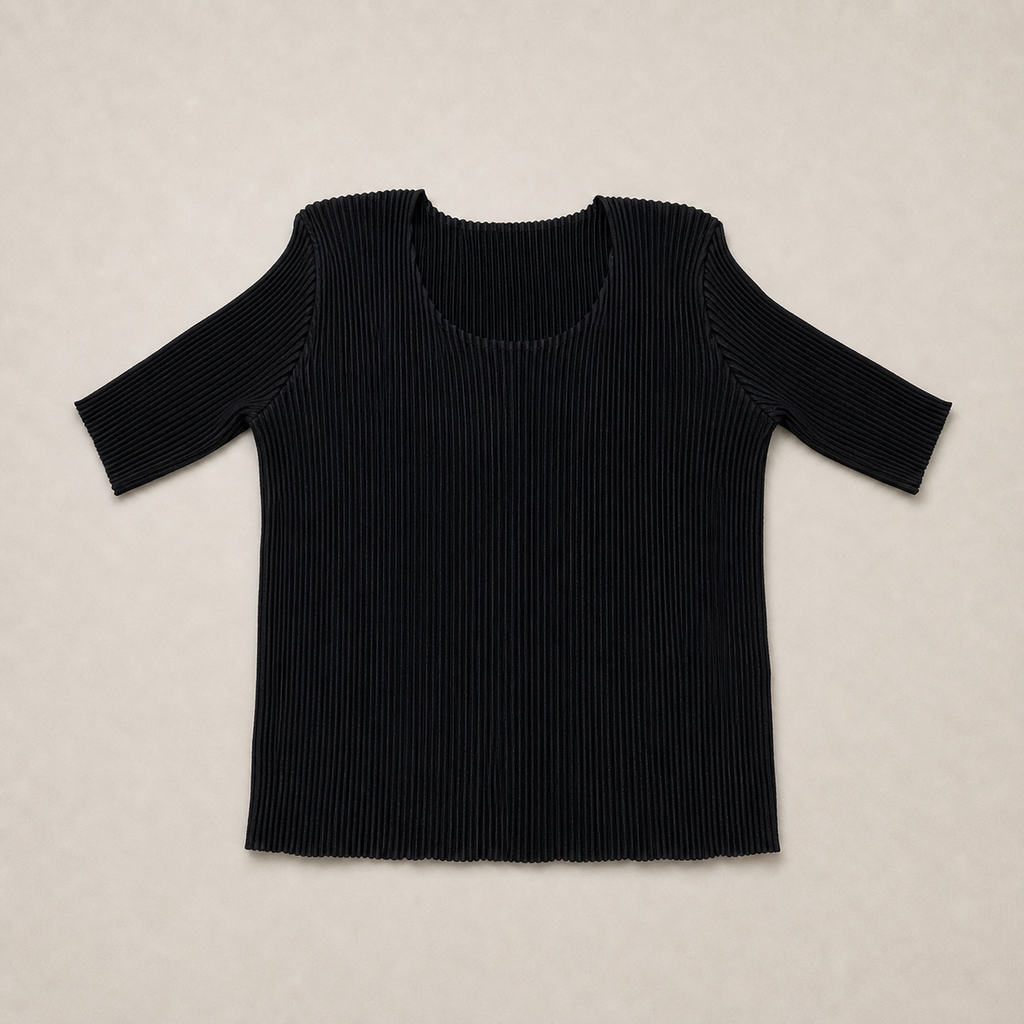 16275995_specchio_black_pleated_top_pleats_please_alt_0511_62_ai_beauty