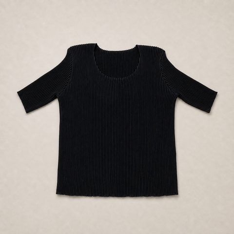 16275995_specchio_black_pleated_top_pleats_please_alt_0511_62_ai_beauty