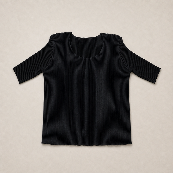 16275995_specchio_black_pleated_top_pleats_please_alt_0511_62_ai_beauty
