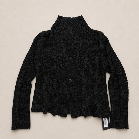 16176963_yanco_pleated_black_cardigan_issey_miyake_me_alt_ai_beauty