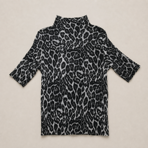 16176962_specchio_leopard_black_white_pattern_pleats_please_alt_ai_beauty