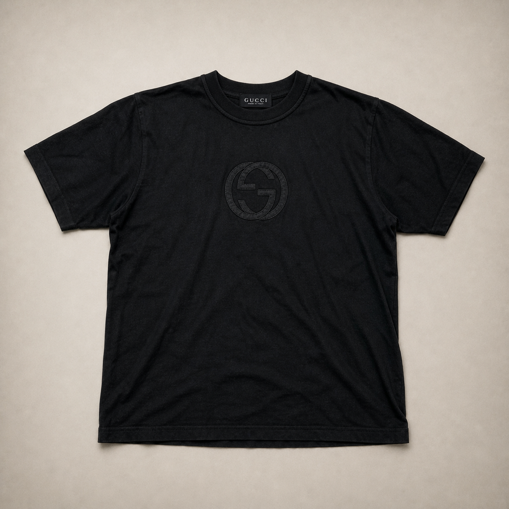 004_16579719_gucci_logo_blk_t_shirt_ai_vintage_gray_native