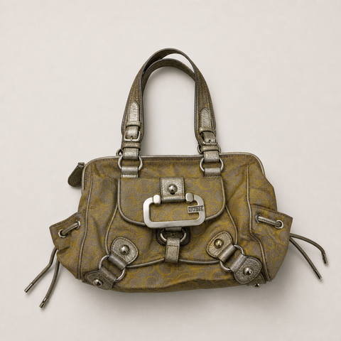 002_16595466_guess_gold_shoulder_bag_medium_ai_lightbg