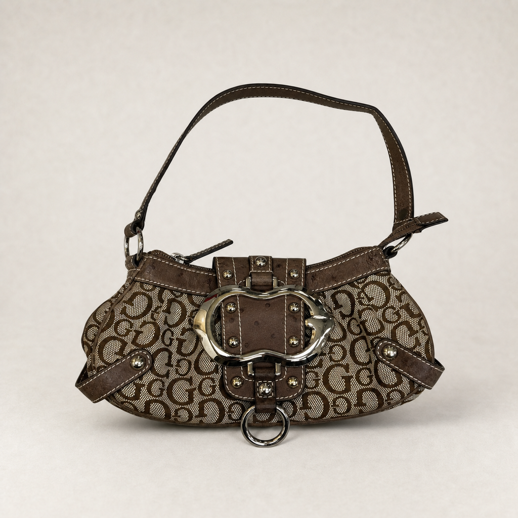 009_16594427_guess_logo_shoulder_bag_ai_lightbg