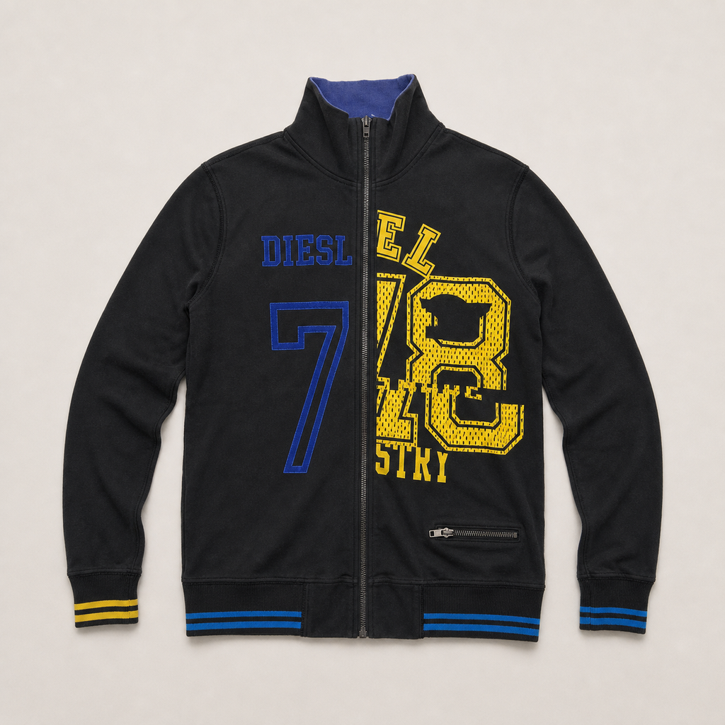 012_16595984_diesel_reversible_spellout_zipper_sweater_ai_lightbg
