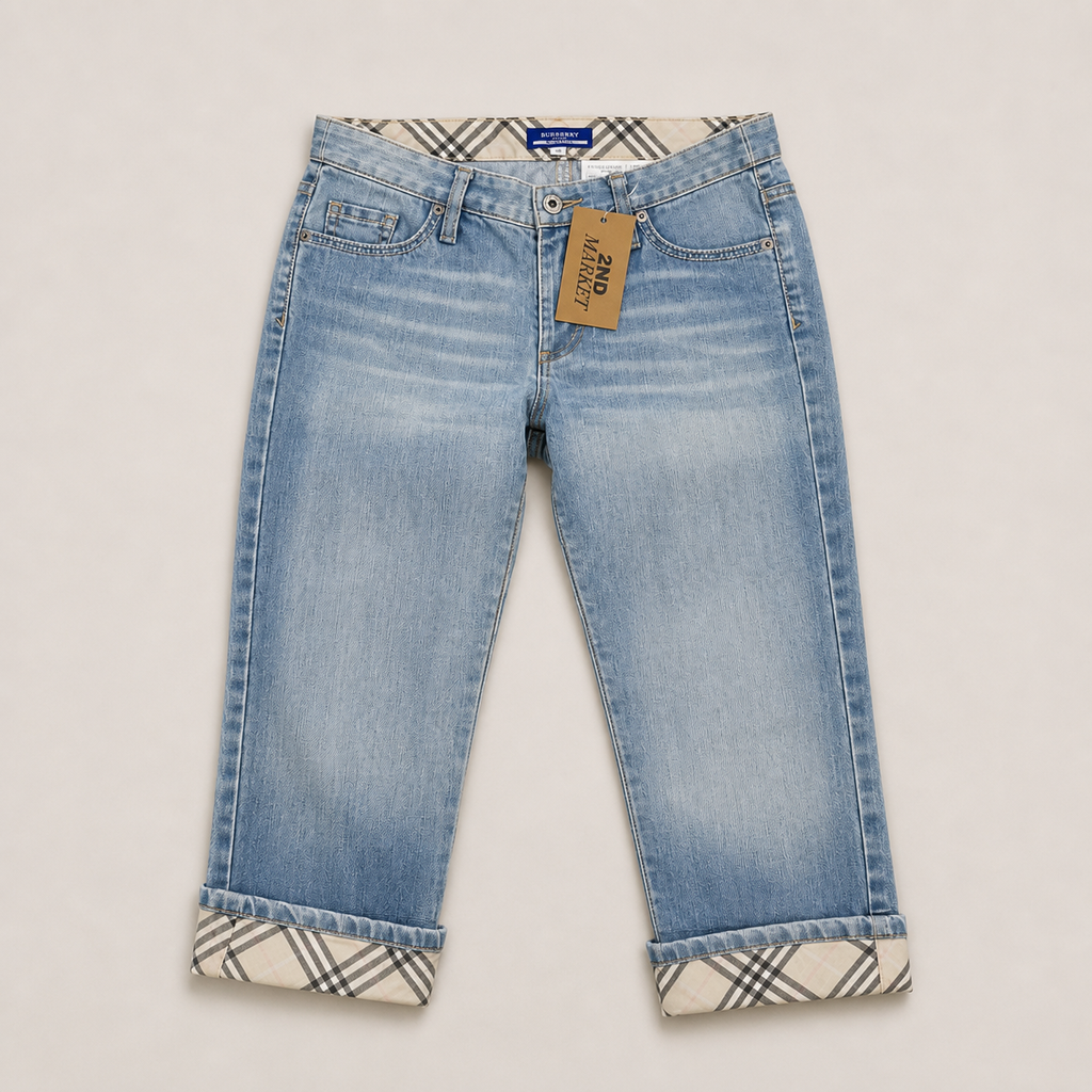 017_16595972_burberry_capri_jeans_w_nova_check_hem_ai_lightbg