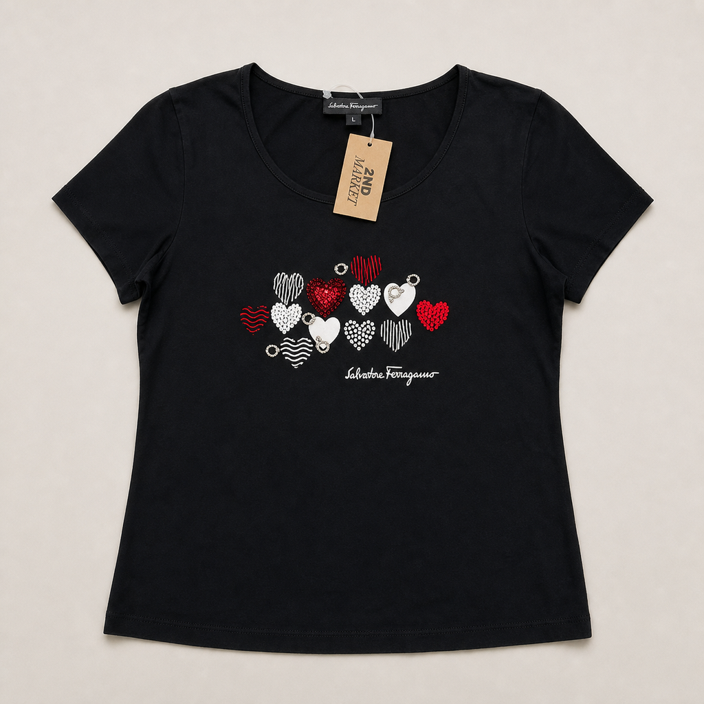 030_16595947_salvatore_ferragomo_hearts_black_top_ai_lightbg