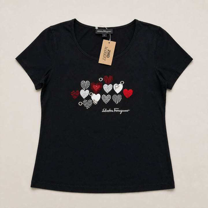 030_16595947_salvatore_ferragomo_hearts_black_top_ai_lightbg