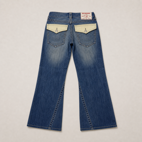 002_16622638_true_religion_bootcut_joey_supert_jeans_32_ai_lightbg