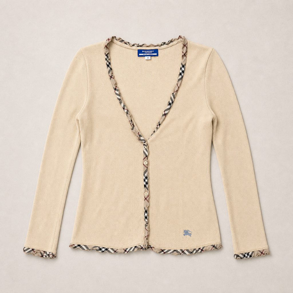 008_16622630_burberry_blue_label_38_knitwear_ai_lightbg